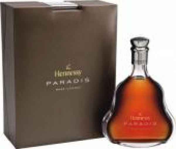 Hennessy Paradis, п.у. – Хеннесси Паради,
