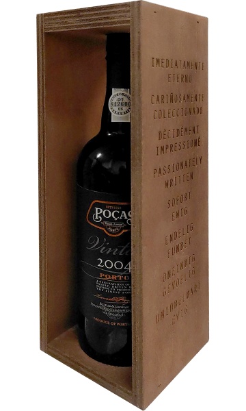 Вино «Vintage 2004 Port in gift box» Pocas 2004 – «Портвейн Винтаж 2004 в п.у.» Посаш 0.75