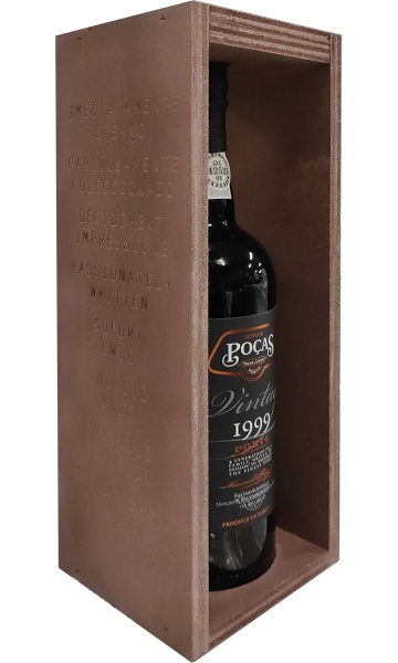 Вино «Vintage 1999 Port in gift box» Pocas 1999 – «Портвейн Винтаж 1999 в п.у.» Посаш 0.75