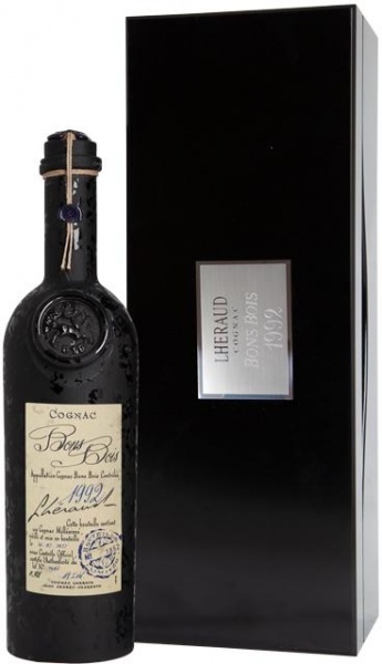 Коньяк Lheraud Cognac 1992 Bons Bois 0.7 wood gift pack – Леро Коньяк 1992 Бон Буа 0.7