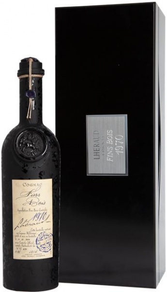 Коньяк Lheraud Cognac 1970 Fins Bois 0.7 wood gift pack – Леро Коньяк 1970 Фэн Буа 0.7